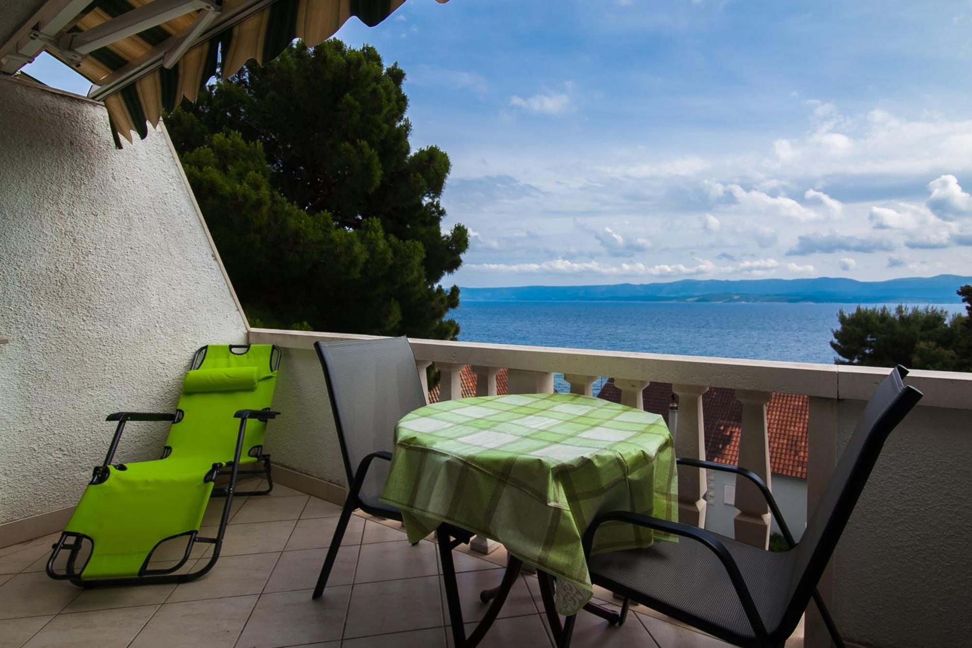 Apartments Paula Бол Екстериор снимка